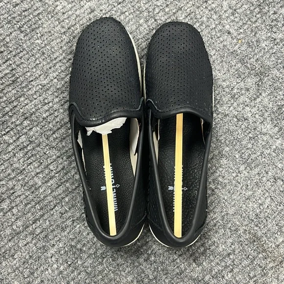 Minnetonka Women’s Pacific Black Loafers (3150) - Picture 4 of 7